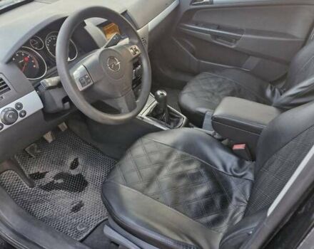 Черный Опель Астра, объемом двигателя 1.6 л и пробегом 270 тыс. км за 5300 $, фото 11 на Automoto.ua