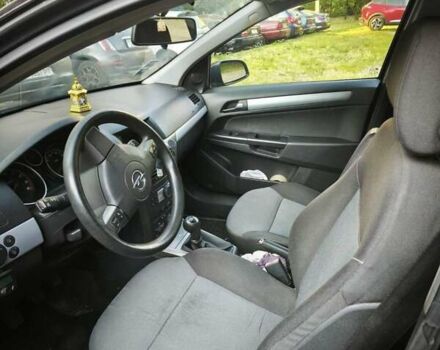 Черный Опель Астра, объемом двигателя 1.8 л и пробегом 180 тыс. км за 4800 $, фото 4 на Automoto.ua