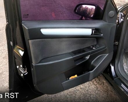 Черный Опель Астра, объемом двигателя 1.6 л и пробегом 283 тыс. км за 4400 $, фото 9 на Automoto.ua