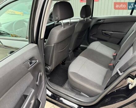 Черный Опель Астра, объемом двигателя 1.6 л и пробегом 229 тыс. км за 4900 $, фото 6 на Automoto.ua