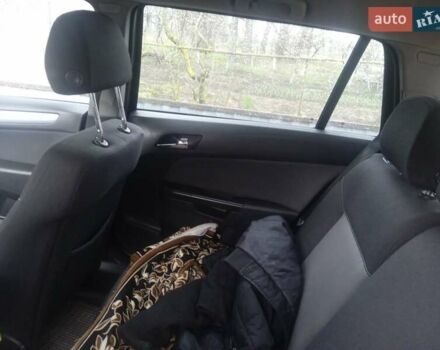 Черный Опель Астра, объемом двигателя 1.8 л и пробегом 198 тыс. км за 4800 $, фото 8 на Automoto.ua