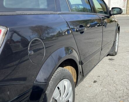 Черный Опель Астра, объемом двигателя 1.7 л и пробегом 320 тыс. км за 4250 $, фото 7 на Automoto.ua