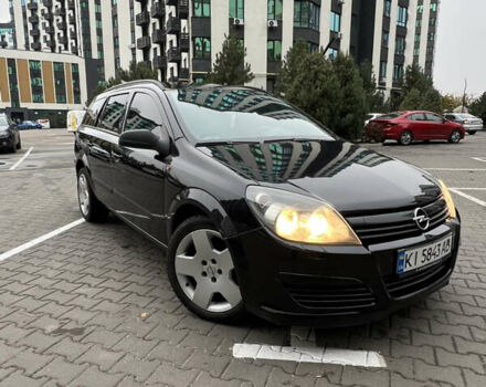 Черный Опель Астра, объемом двигателя 1.7 л и пробегом 330 тыс. км за 5200 $, фото 3 на Automoto.ua