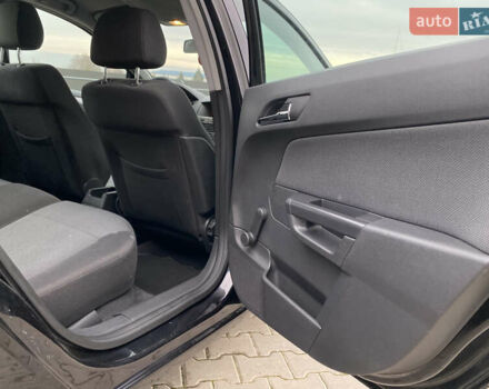 Черный Опель Астра, объемом двигателя 1.6 л и пробегом 231 тыс. км за 4800 $, фото 28 на Automoto.ua