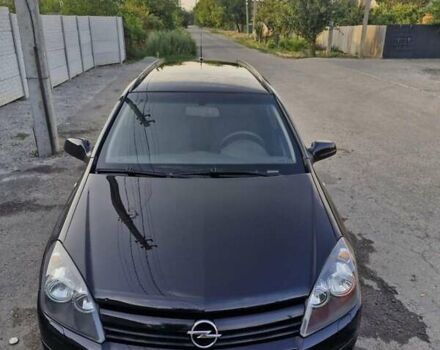 Черный Опель Астра, объемом двигателя 1.6 л и пробегом 270 тыс. км за 5300 $, фото 4 на Automoto.ua
