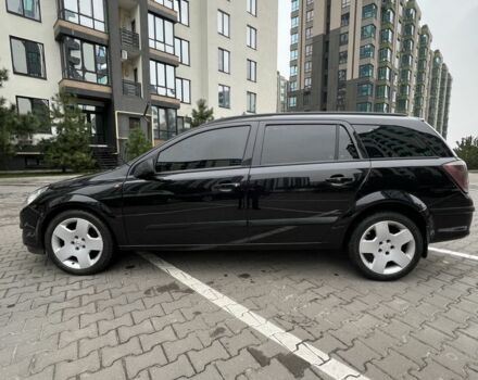 Черный Опель Астра, объемом двигателя 1.7 л и пробегом 330 тыс. км за 5200 $, фото 2 на Automoto.ua