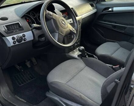 Черный Опель Астра, объемом двигателя 1.9 л и пробегом 296 тыс. км за 2000 $, фото 15 на Automoto.ua