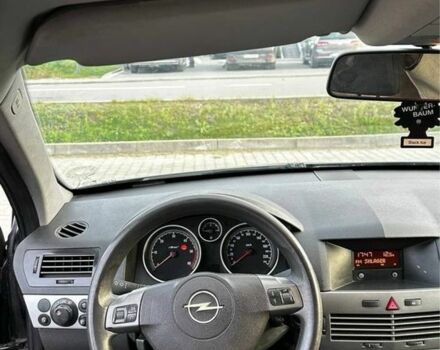 Черный Опель Астра, объемом двигателя 1.9 л и пробегом 296 тыс. км за 2000 $, фото 12 на Automoto.ua