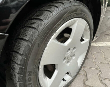 Черный Опель Астра, объемом двигателя 1.7 л и пробегом 330 тыс. км за 5200 $, фото 26 на Automoto.ua