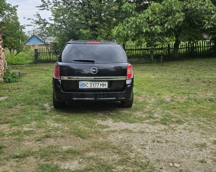 Черный Опель Астра, объемом двигателя 1.9 л и пробегом 380 тыс. км за 4300 $, фото 4 на Automoto.ua