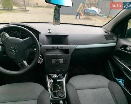 Чорний Опель Астра, об'ємом двигуна 1.25 л та пробігом 317 тис. км за 3500 $, фото 11 на Automoto.ua