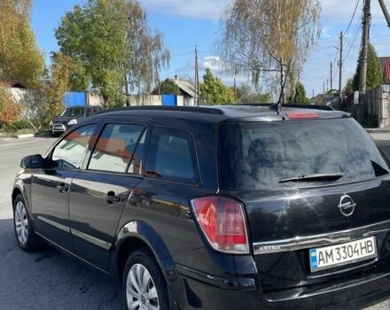 Черный Опель Астра, объемом двигателя 1.7 л и пробегом 320 тыс. км за 4250 $, фото 4 на Automoto.ua