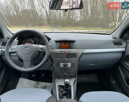 Чорний Опель Астра, об'ємом двигуна 1.6 л та пробігом 246 тис. км за 4999 $, фото 10 на Automoto.ua