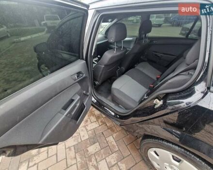 Черный Опель Астра, объемом двигателя 1.6 л и пробегом 229 тыс. км за 5400 $, фото 30 на Automoto.ua