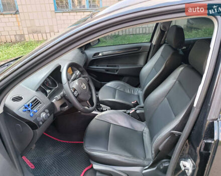 Опель Астра 2005 в Ямполь на Automoto.ua Черный Опель Астра, объемом двигателя 1.91 л и пробегом 255 тыс. км за 4999 $, фото 4 на Automoto.ua