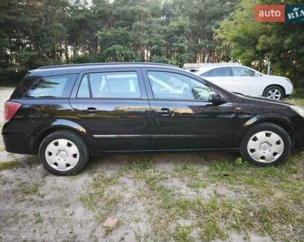 Черный Опель Астра, объемом двигателя 1.8 л и пробегом 180 тыс. км за 4800 $, фото 1 на Automoto.ua