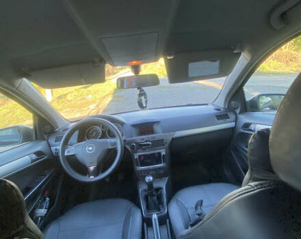 Чорний Опель Астра, об'ємом двигуна 1.6 л та пробігом 200 тис. км за 5200 $, фото 10 на Automoto.ua