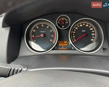 Черный Опель Астра, объемом двигателя 1.6 л и пробегом 229 тыс. км за 4900 $, фото 15 на Automoto.ua