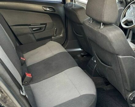 Черный Опель Астра, объемом двигателя 1.9 л и пробегом 296 тыс. км за 2000 $, фото 20 на Automoto.ua