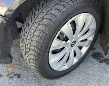 Черный Опель Астра, объемом двигателя 1.7 л и пробегом 320 тыс. км за 4250 $, фото 19 на Automoto.ua