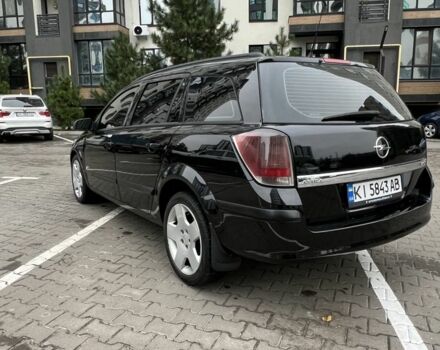 Черный Опель Астра, объемом двигателя 1.7 л и пробегом 330 тыс. км за 5200 $, фото 3 на Automoto.ua
