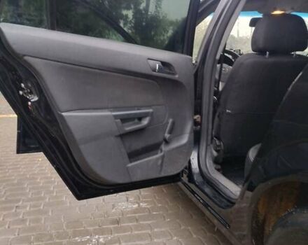 Черный Опель Астра, объемом двигателя 1.6 л и пробегом 415 тыс. км за 4150 $, фото 2 на Automoto.ua