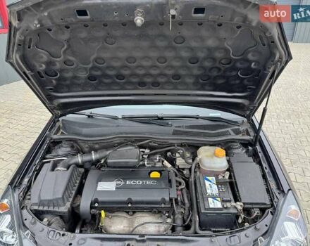 Черный Опель Астра, объемом двигателя 1.6 л и пробегом 229 тыс. км за 4900 $, фото 13 на Automoto.ua