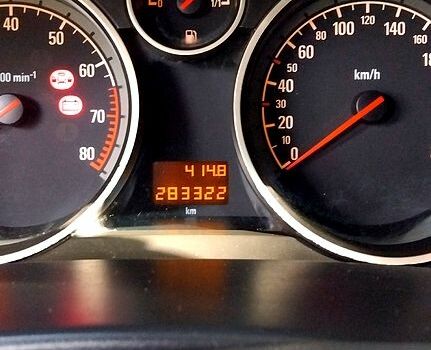 Черный Опель Астра, объемом двигателя 1.6 л и пробегом 283 тыс. км за 4400 $, фото 13 на Automoto.ua