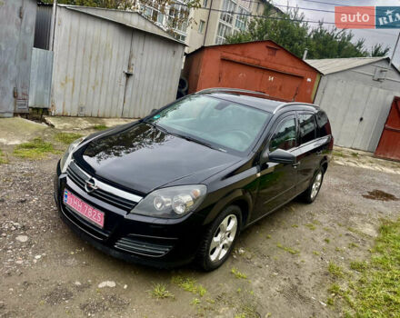 Черный Опель Астра, объемом двигателя 1.6 л и пробегом 211 тыс. км за 4700 $, фото 4 на Automoto.ua