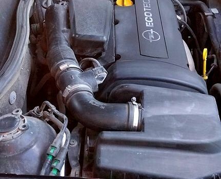 Черный Опель Астра, объемом двигателя 1.6 л и пробегом 283 тыс. км за 4400 $, фото 5 на Automoto.ua