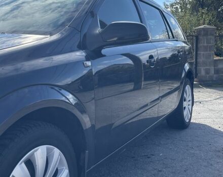 Черный Опель Астра, объемом двигателя 1.7 л и пробегом 320 тыс. км за 4250 $, фото 3 на Automoto.ua