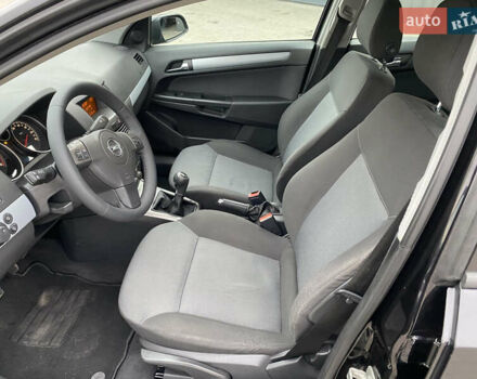 Черный Опель Астра, объемом двигателя 1.6 л и пробегом 231 тыс. км за 4800 $, фото 17 на Automoto.ua