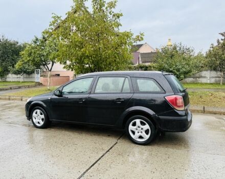 Черный Опель Астра, объемом двигателя 1.9 л и пробегом 300 тыс. км за 1750 $, фото 3 на Automoto.ua