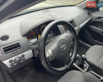 Чорний Опель Астра, об'ємом двигуна 1.3 л та пробігом 328 тис. км за 2950 $, фото 9 на Automoto.ua