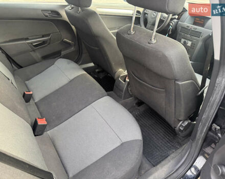 Чорний Опель Астра, об'ємом двигуна 1.6 л та пробігом 239 тис. км за 5000 $, фото 9 на Automoto.ua