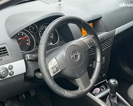 Черный Опель Астра, объемом двигателя 1.6 л и пробегом 340 тыс. км за 5140 $, фото 26 на Automoto.ua