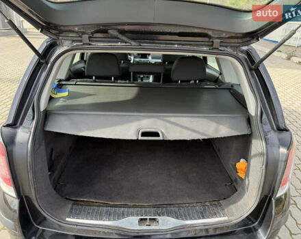 Черный Опель Астра, объемом двигателя 1.69 л и пробегом 420 тыс. км за 5500 $, фото 18 на Automoto.ua