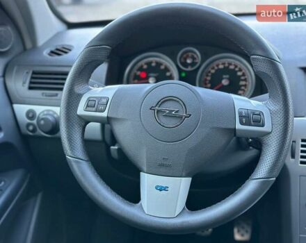 Черный Опель Астра, объемом двигателя 1.6 л и пробегом 196 тыс. км за 4850 $, фото 18 на Automoto.ua