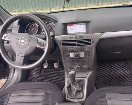 Опель Астра 2006 в Волочиске на Automoto.ua Черный Опель Астра, объемом двигателя 1.9 л и пробегом 260 тыс. км за 5200 $, фото 10 на Automoto.ua