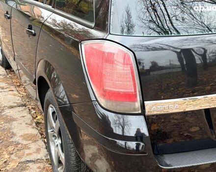 Черный Опель Астра, объемом двигателя 1.6 л и пробегом 340 тыс. км за 5140 $, фото 9 на Automoto.ua