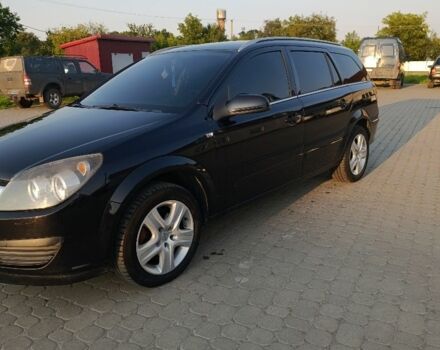 Черный Опель Астра, объемом двигателя 1.6 л и пробегом 230 тыс. км за 3900 $, фото 1 на Automoto.ua