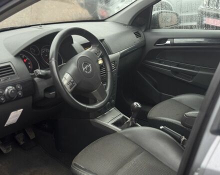 Чорний Опель Астра, об'ємом двигуна 1.6 л та пробігом 261 тис. км за 3999 $, фото 18 на Automoto.ua