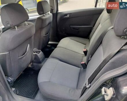 Черный Опель Астра, объемом двигателя 1.3 л и пробегом 268 тыс. км за 4550 $, фото 7 на Automoto.ua