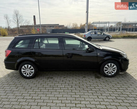 Черный Опель Астра, объемом двигателя 1.69 л и пробегом 420 тыс. км за 5500 $, фото 12 на Automoto.ua