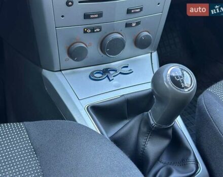 Черный Опель Астра, объемом двигателя 1.6 л и пробегом 196 тыс. км за 4850 $, фото 17 на Automoto.ua