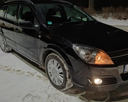 Черный Опель Астра, объемом двигателя 1.6 л и пробегом 243 тыс. км за 5498 $, фото 5 на Automoto.ua