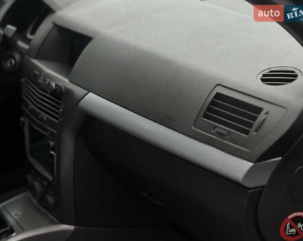 Чорний Опель Астра, об'ємом двигуна 1.91 л та пробігом 216 тис. км за 5250 $, фото 8 на Automoto.ua