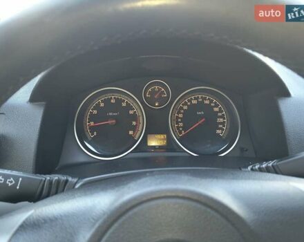 Черный Опель Астра, объемом двигателя 1.8 л и пробегом 245 тыс. км за 4900 $, фото 2 на Automoto.ua