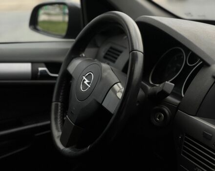 Чорний Опель Астра, об'ємом двигуна 1.9 л та пробігом 217 тис. км за 5250 $, фото 6 на Automoto.ua