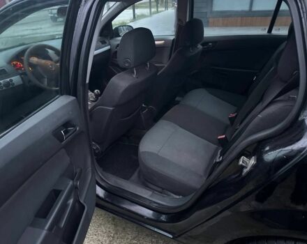 Черный Опель Астра, объемом двигателя 1.9 л и пробегом 300 тыс. км за 2500 $, фото 8 на Automoto.ua